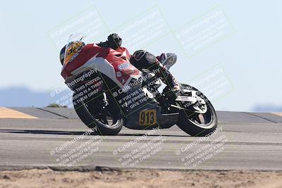 media/Oct-30-2025-Racers Edge (Thu) [[dabbdaf680]]/3-B Group/Session 4 Turn 9/